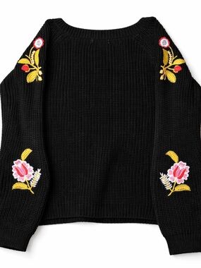 Woven Heart Embroidered Sleeve Sweater L Black Floral Cozy Cottage Top